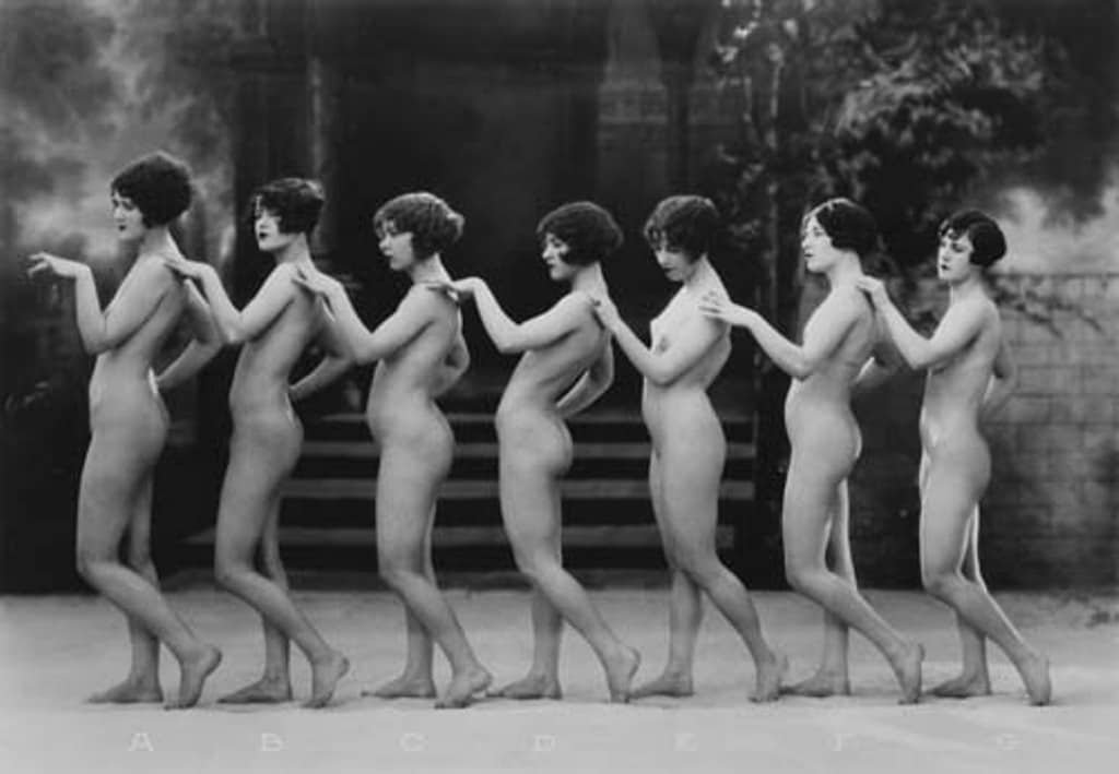 I Want to Masturbate in a Circle of Women
